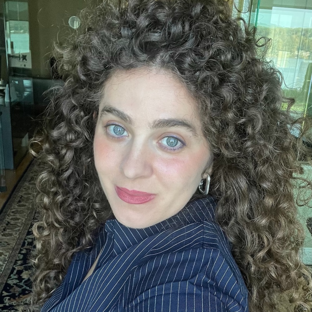 Meet your Posher, Christina